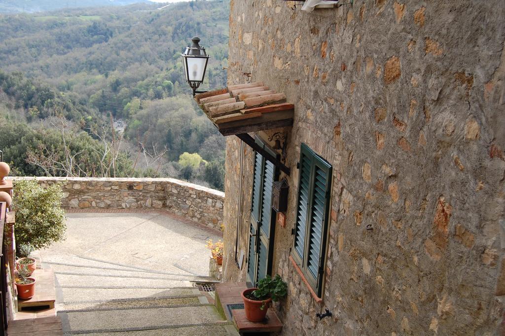 Emily House Montecerboli Exterior foto