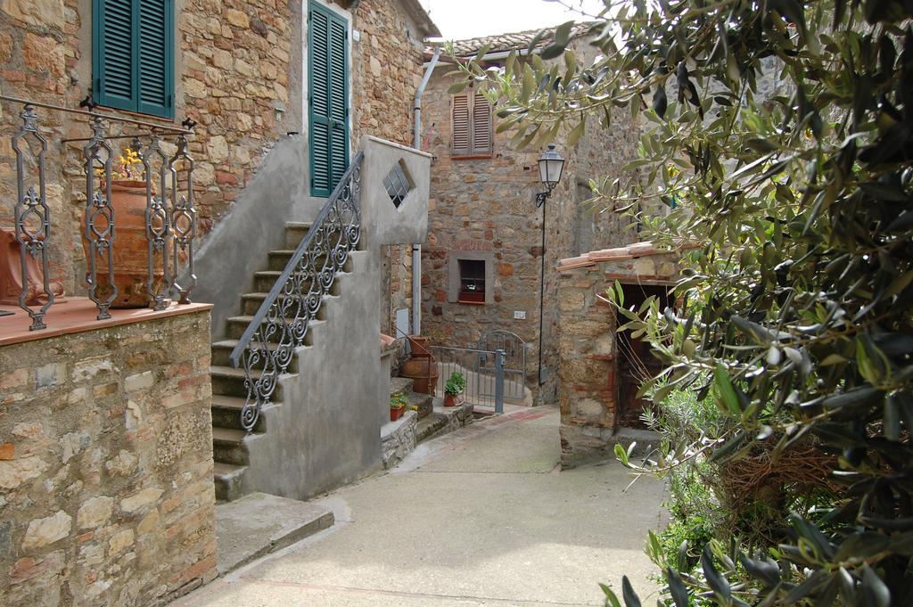 Emily House Montecerboli Exterior foto